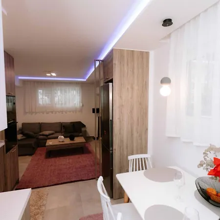 Suzana's Urban Apartment